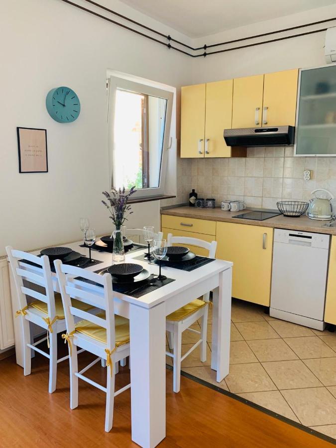 Apartmani Svemir Drage Zewnętrze zdjęcie