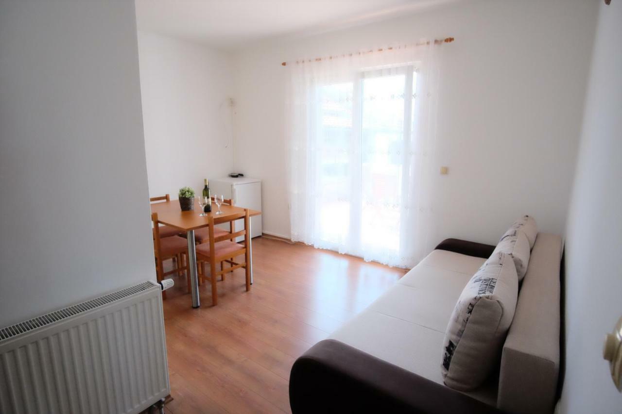 Apartmani Svemir Drage Zewnętrze zdjęcie